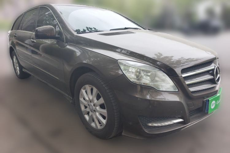 Used Mercedes-Benz R-Class 2011 R 350 L 4MATIC Front Right 45 Deg