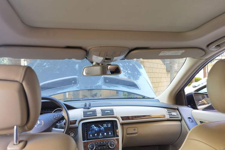 Used Mercedes-Benz R-Class 2011 R 350 L 4MATIC Headliner