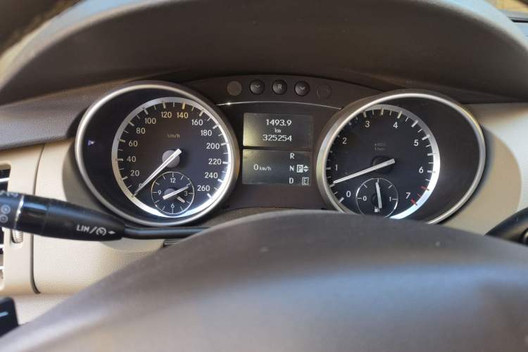 Used Mercedes-Benz R-Class 2011 R 350 L 4MATIC Instrument Cluster