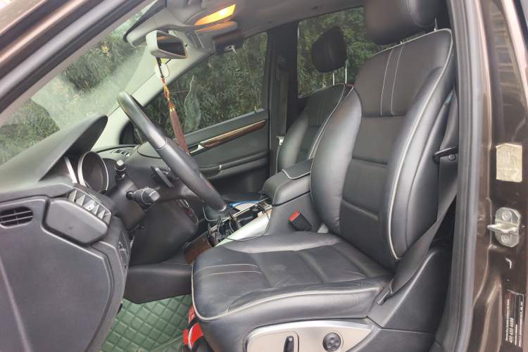 Used Mercedes-Benz R-Class 2011 R 350 L 4MATIC Left Front Seat