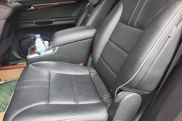 Used Mercedes-Benz R-Class 2011 R 350 L 4MATIC Left Rear Seat