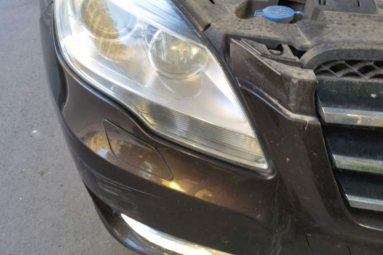 Used Mercedes-Benz R-Class 2011 R 350 L 4MATIC Right Front Headlight