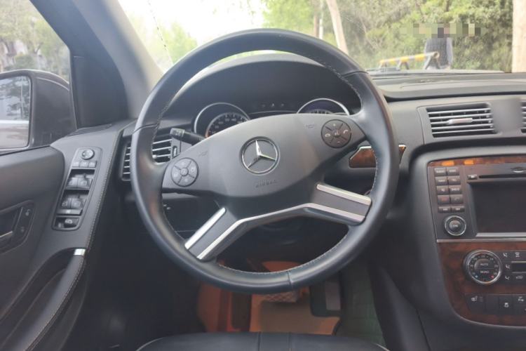 Used Mercedes-Benz R-Class 2011 R 350 L 4MATIC Steering Wheel