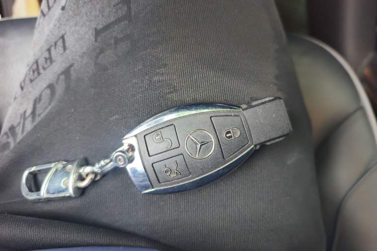 Used Mercedes-Benz R-Class 2011 R 350 L 4MATIC Vehicle Key