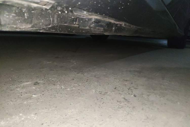 Used Mercedes-Benz R-Class 2011 R 350 L 4MATIC Chassis Rear Right