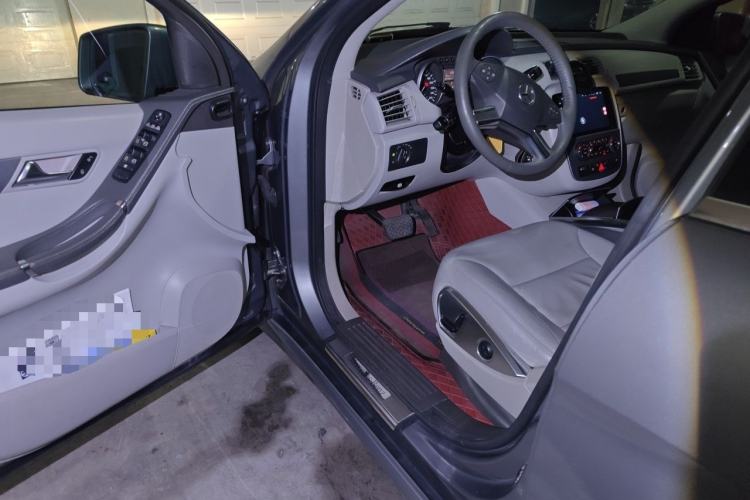 Used Mercedes-Benz R-Class 2011 R 300 L Business Model Driver Seat