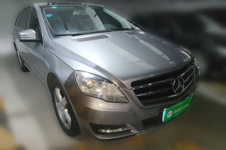 Used Mercedes-Benz R-Class 2011 R 350 L 4MATIC Front Right 45 Deg