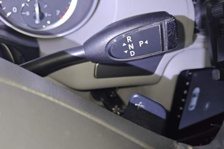 Used Mercedes-Benz R-Class 2011 R 300 L Business Model Gear Lever