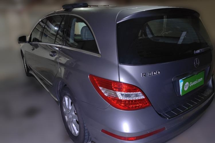 Used Mercedes-Benz R-Class 2011 R 300 L Business Model Rear Left 45 Deg