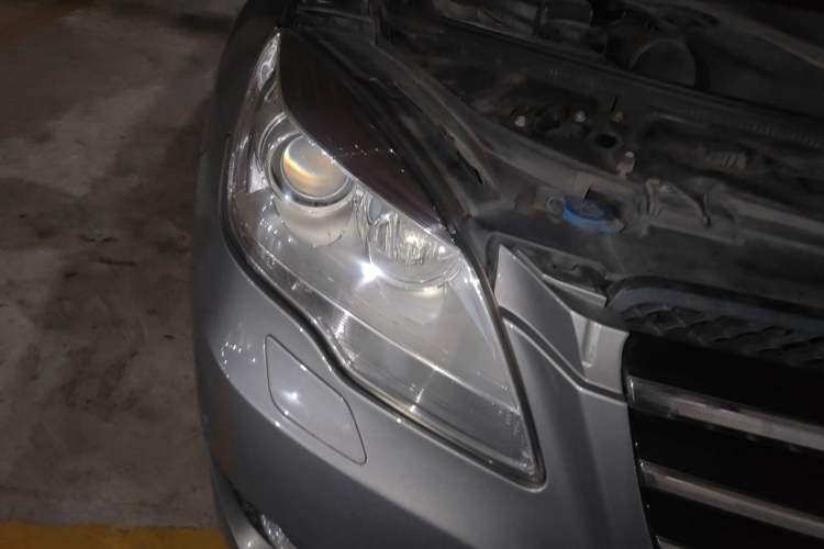 Used Mercedes-Benz R-Class 2011 R 300 L Business Model Right Front Headlight