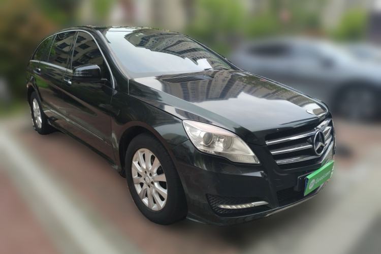 Used Mercedes-Benz R-Class 2011 R 350 L 4MATIC Front Right 45 Deg