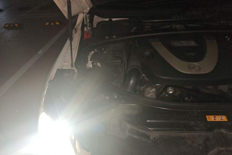 Used Mercedes-Benz R-Class 2011 R 300 L Business Model Engine Bay Right