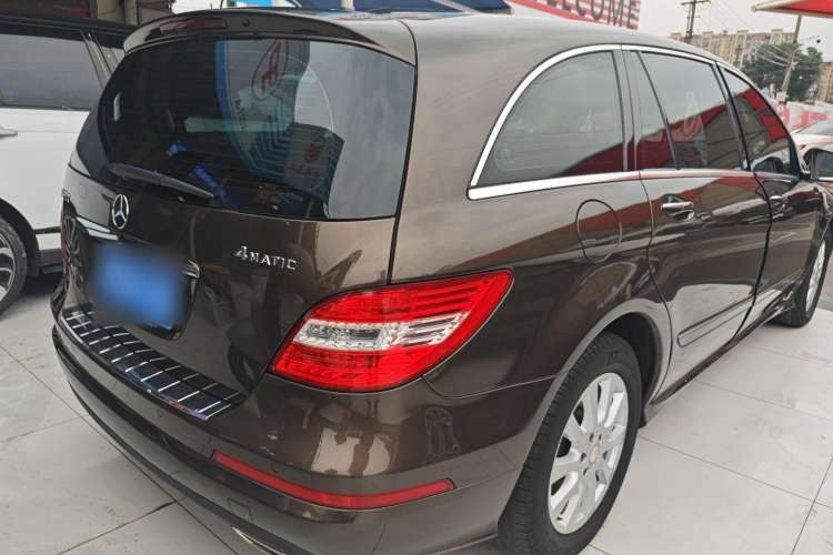 Used Mercedes-Benz R-Class 2011 R 350 L 4MATIC Exterior 3
