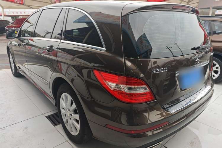 Used Mercedes-Benz R-Class 2011 R 350 L 4MATIC Exterior 5