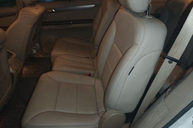 Used Mercedes-Benz R-Class 2011 R 300 L Business Model Left Rear Seat
