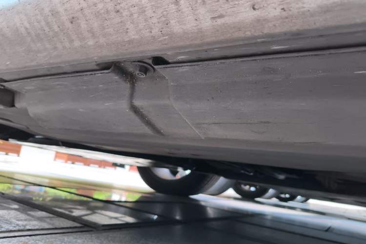 Used Mercedes-Benz R-Class 2011 R 300 L Business Model Chassis Front Left