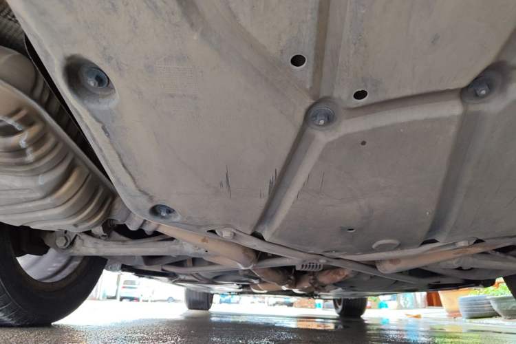 Used Mercedes-Benz R-Class 2011 R 350 L 4MATIC Chassis Rear
