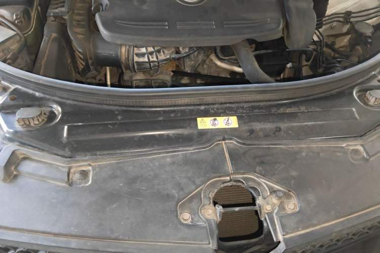 Used Mercedes-Benz R-Class 2011 R 350 L 4MATIC Engine Bay