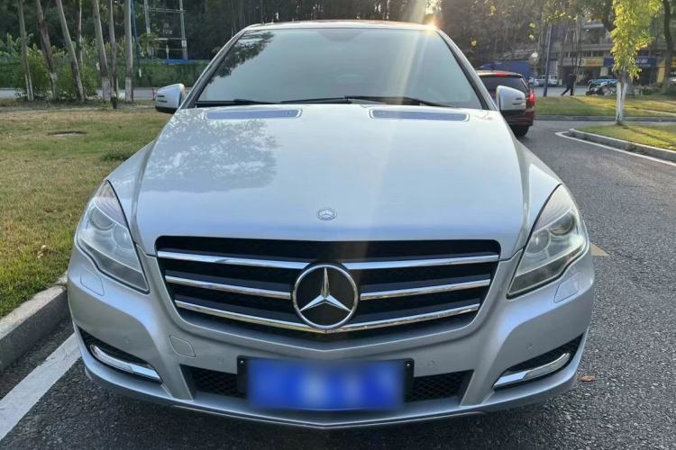Used Mercedes-Benz R-Class 2011 R 350 L 4MATIC Exterior 1