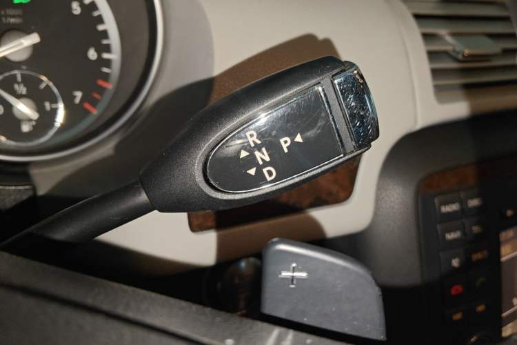 Used Mercedes-Benz R-Class 2011 R 350 L 4MATIC Gear Lever