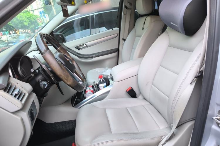 Used Mercedes-Benz R-Class 2011 R 300 L Business Model Left Front Seat