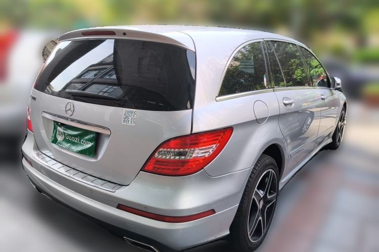 Used Mercedes-Benz R-Class 2011 R 300 L Business Model Rear Right 45 Deg