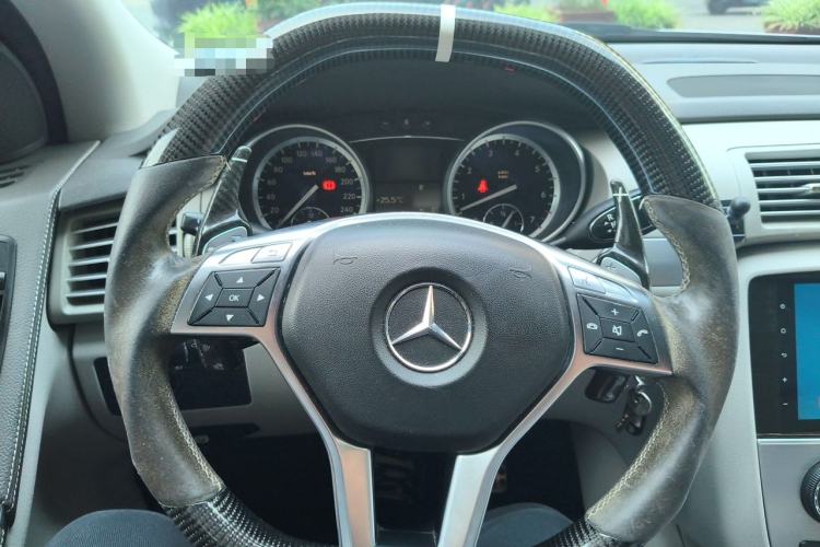 Used Mercedes-Benz R-Class 2011 R 300 L Business Model Steering Wheel