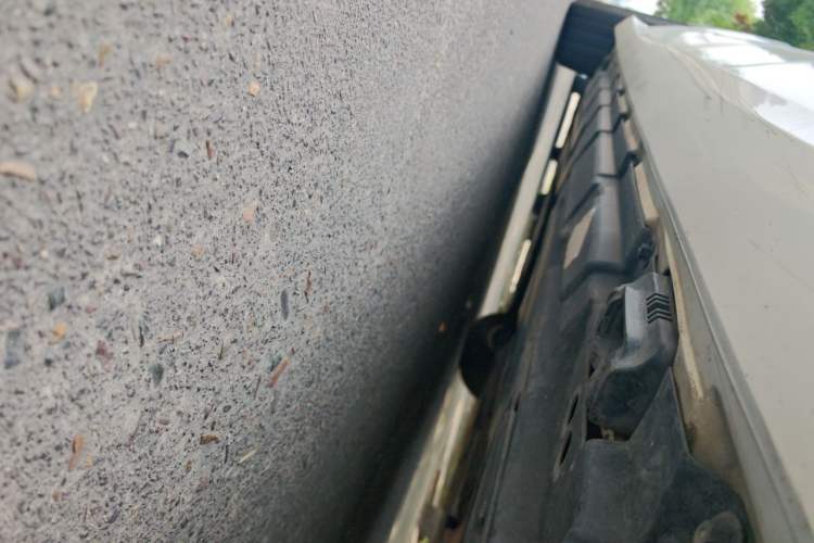 Used Mercedes-Benz R-Class 2011 R 350 L 4MATIC Chassis Rear Left