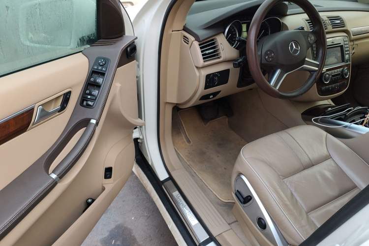 Used Mercedes-Benz R-Class 2011 R 350 L 4MATIC Driver Seat