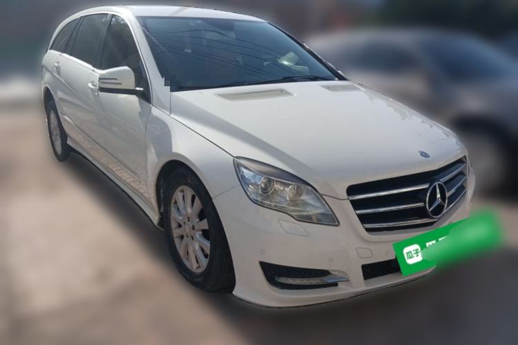 Used Mercedes-Benz R-Class 2011 R 300 L Business Model Front Right 45 Deg