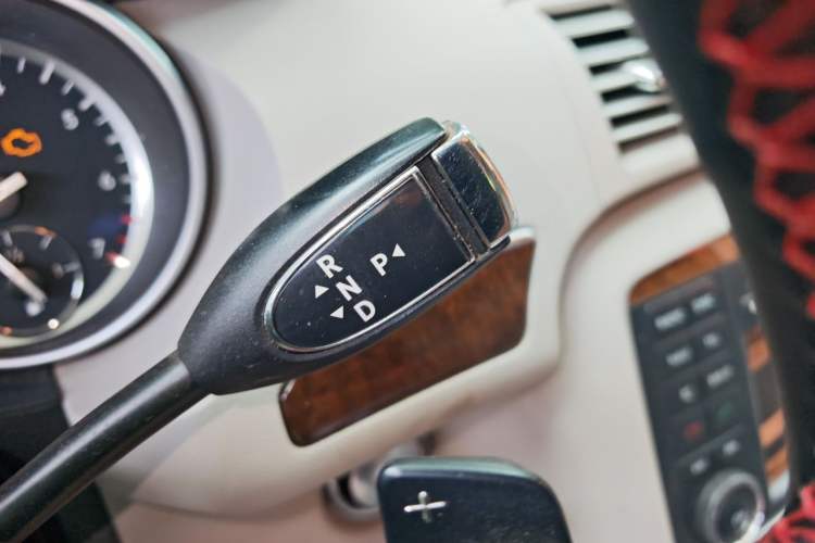 Used Mercedes-Benz R-Class 2011 R 350 L 4MATIC Gear Lever