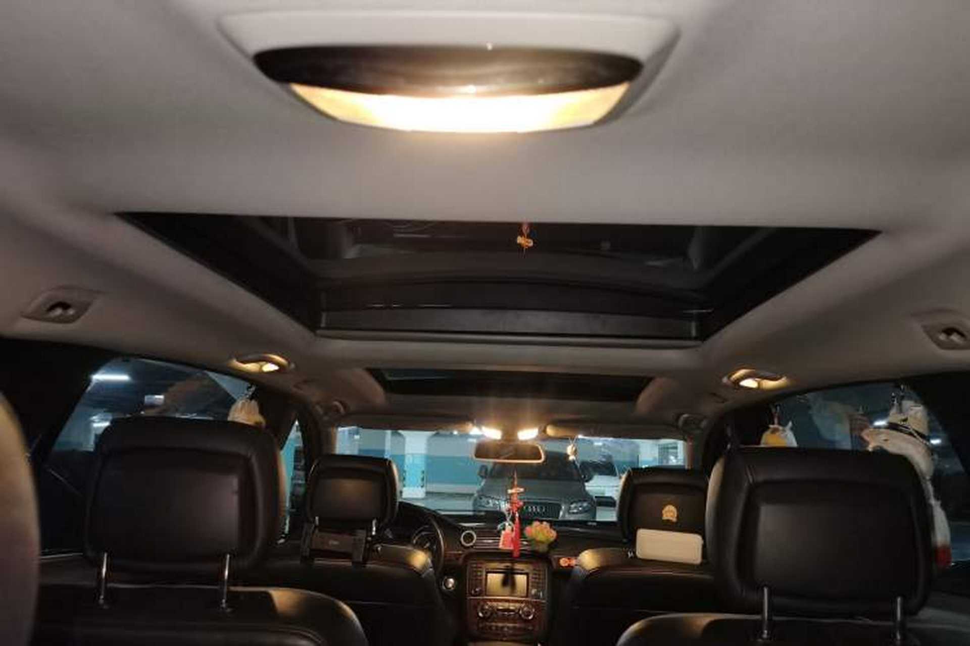 Used Mercedes-Benz R-Class 2011 R 350 L 4MATIC Headliner