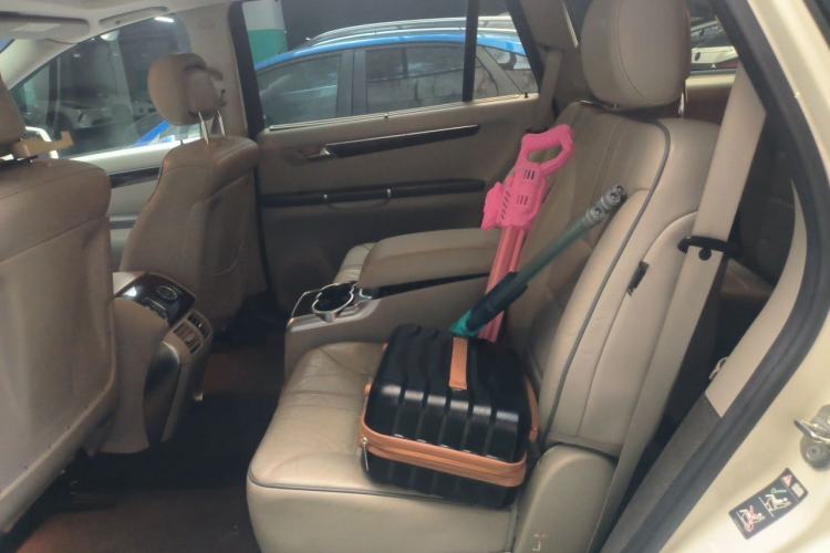Used Mercedes-Benz R-Class 2011 R 350 L 4MATIC Left Rear Seat