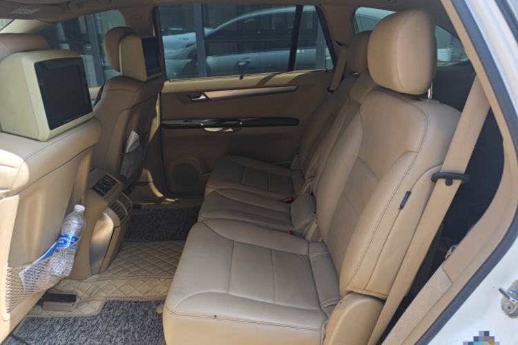 Used Mercedes-Benz R-Class 2011 R 300 L Business Model Left Rear Seat