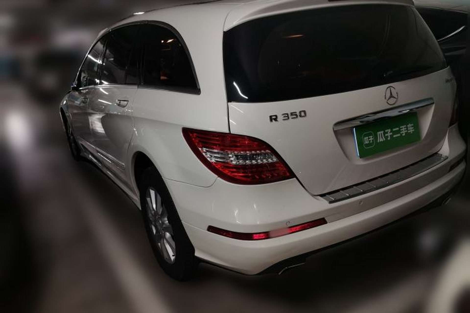 Used Mercedes-Benz R-Class 2011 R 350 L 4MATIC Rear Left 45 Deg