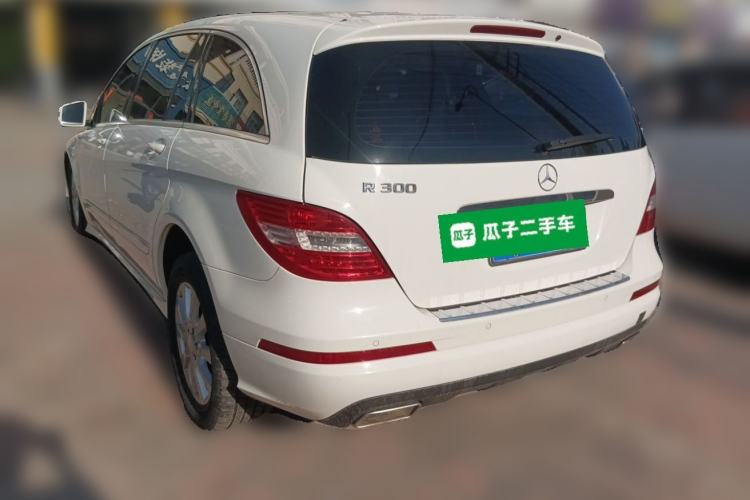 Used Mercedes-Benz R-Class 2011 R 300 L Business Model Rear Left 45 Deg