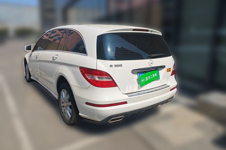 Used Mercedes-Benz R-Class 2011 R 300 L Business Model Rear Left 45 Deg