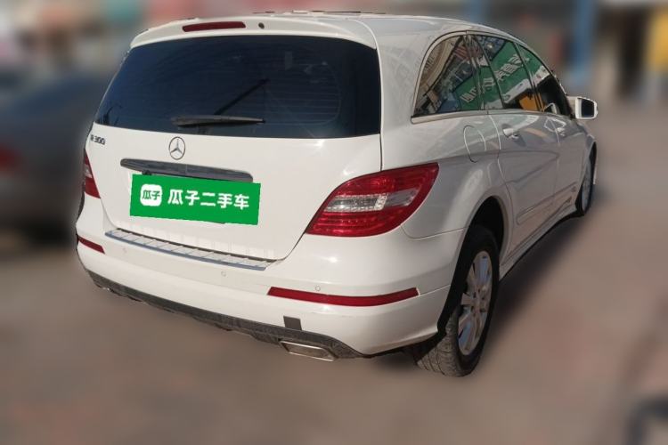 Used Mercedes-Benz R-Class 2011 R 300 L Business Model Rear Right 45 Deg