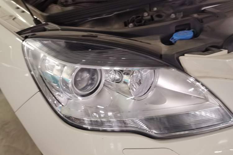 Used Mercedes-Benz R-Class 2011 R 350 L 4MATIC Right Front Headlight