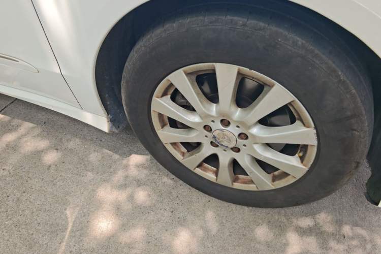 Used Mercedes-Benz R-Class 2011 R 350 L 4MATIC Right Front Wheel Hub