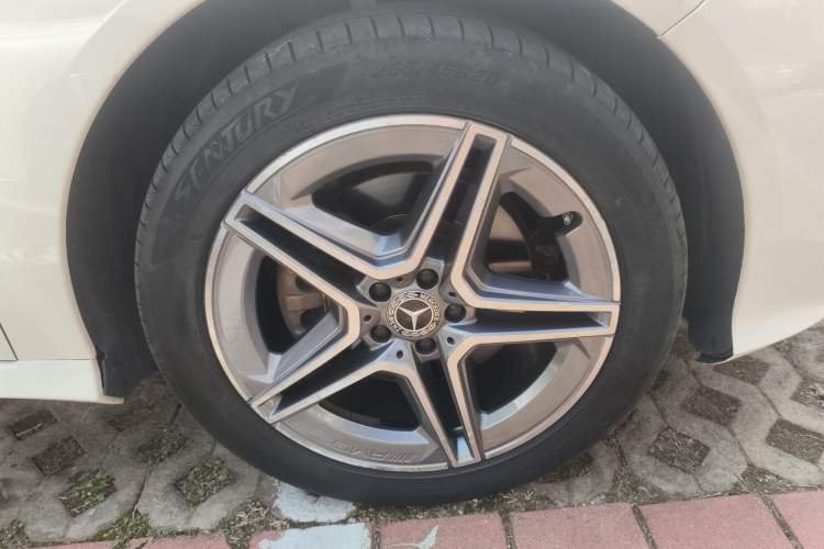 Used Mercedes-Benz R-Class 2011 R 350 L 4MATIC Right Front Wheel Hub