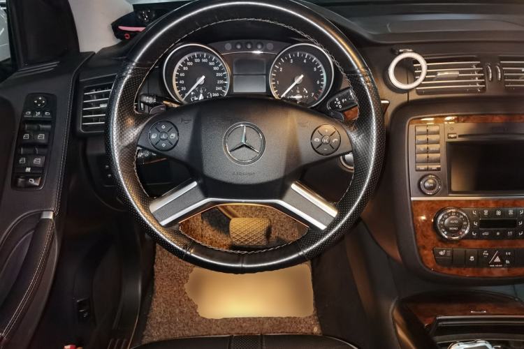 Used Mercedes-Benz R-Class 2011 R 350 L 4MATIC Steering Wheel