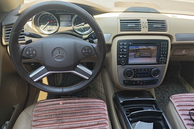 Used Mercedes-Benz R-Class 2011 R 300 L Business Model Steering Wheel