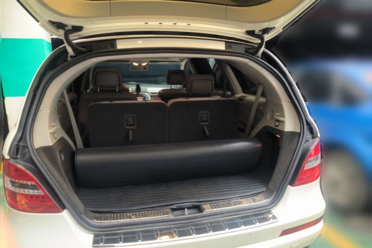 Used Mercedes-Benz R-Class 2011 R 350 L 4MATIC Trunk