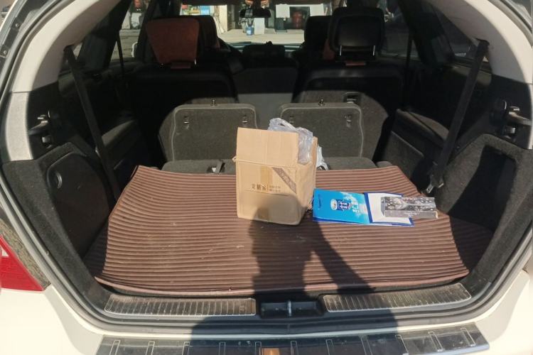 Used Mercedes-Benz R-Class 2011 R 300 L Business Model Trunk