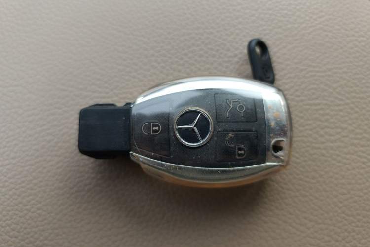 Used Mercedes-Benz R-Class 2011 R 350 L 4MATIC Vehicle Key