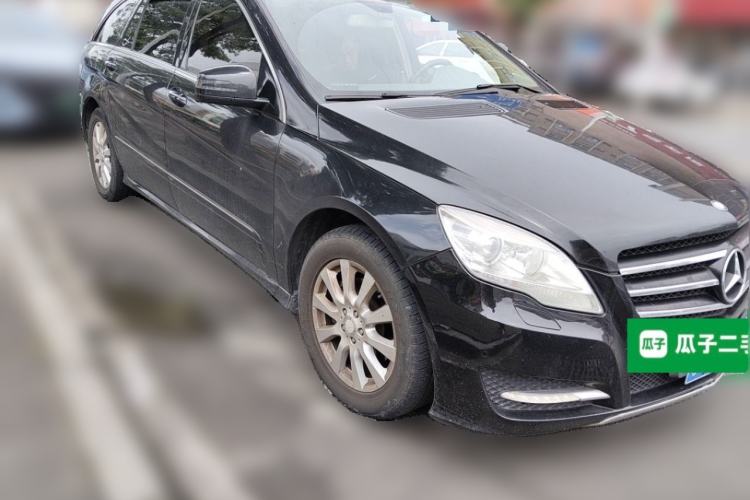 Used Mercedes-Benz R-Class  Front Right 45 Deg