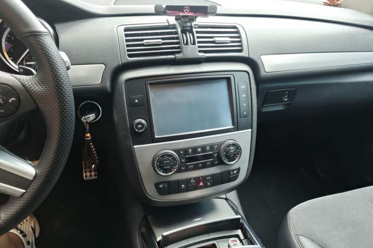 Used Mercedes-Benz R-Class 2014 R 320 4MATIC Business Model Audio And AC Panel