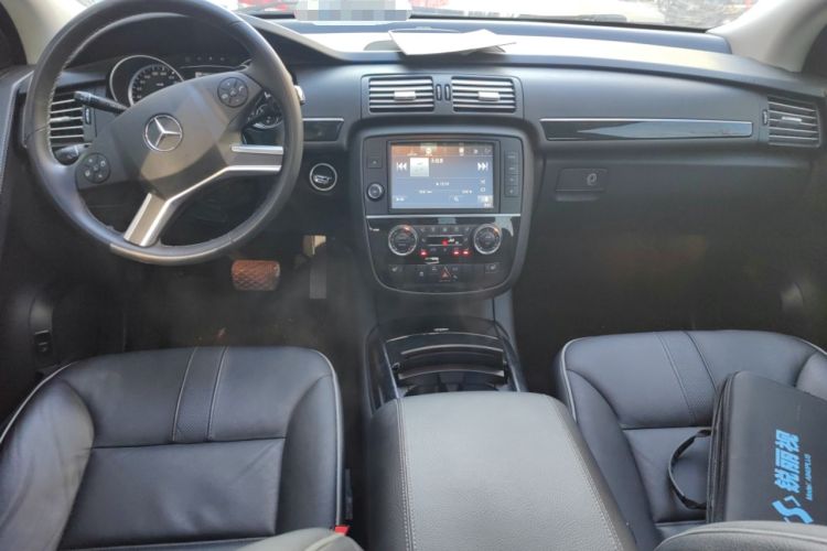 Used Mercedes-Benz R-Class 2014 R 400 4MATIC Business Model Audio And AC Panel