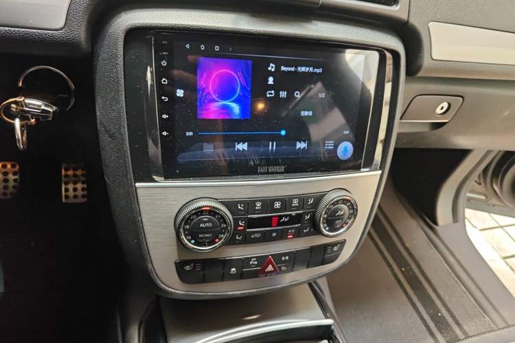 Used Mercedes-Benz R-Class 2014 R 320 4MATIC Business Model Audio And AC Panel